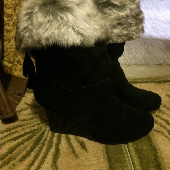 Shoes - Picture 4 of 4